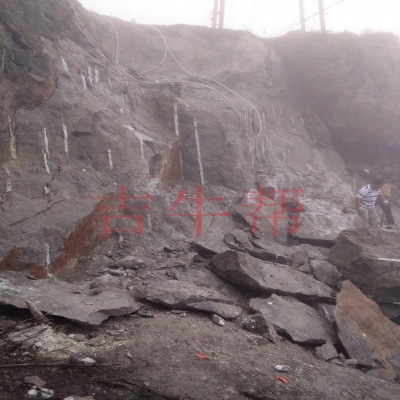 河北某建設(shè)公司邊坡處理工程